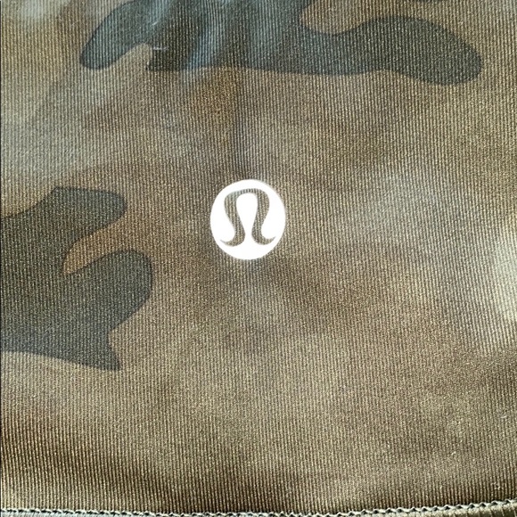 Lululemon Green Camo Cropped Leggings - Picture 3 of 4